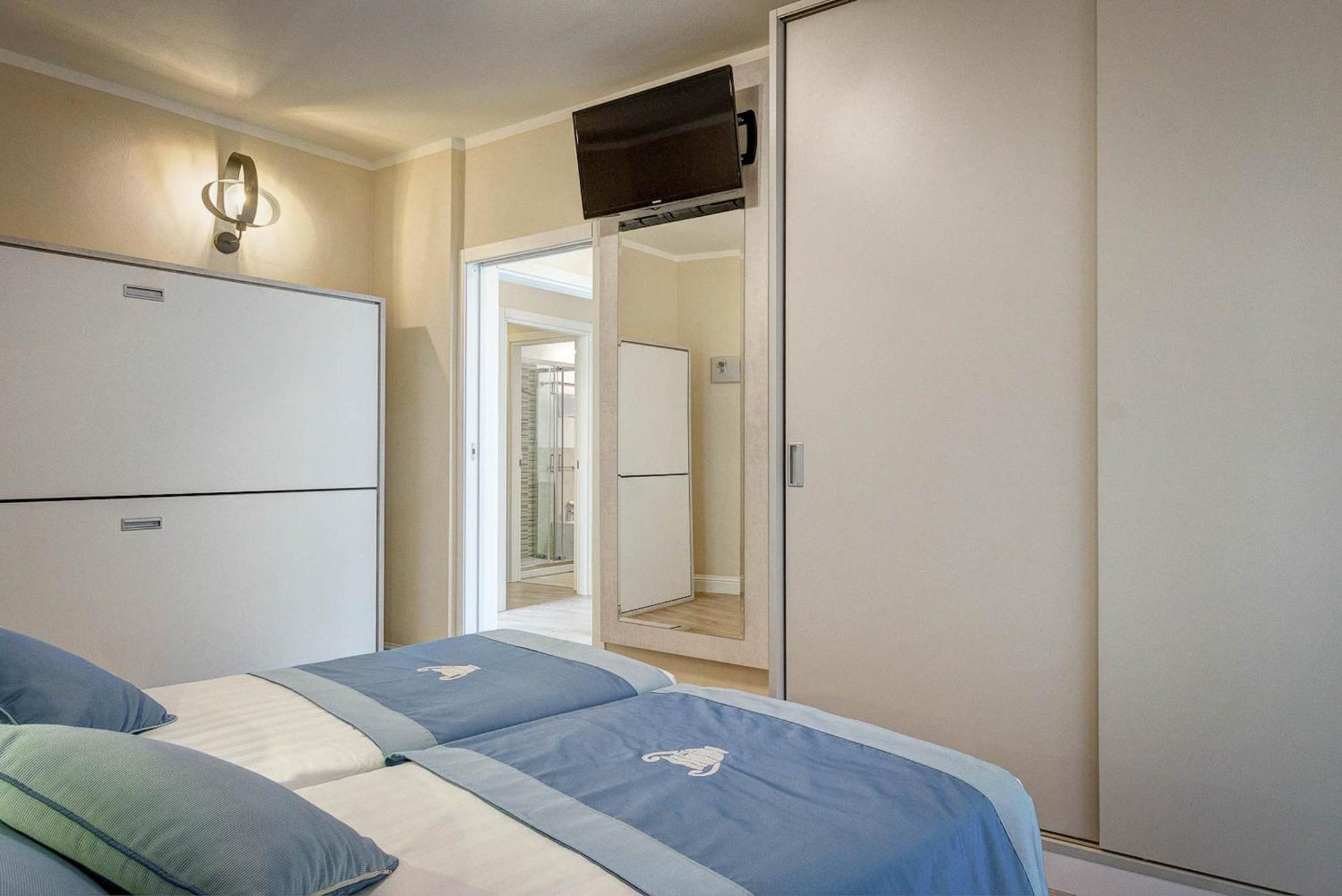 Aparthotel Riva Degli Etruschi *