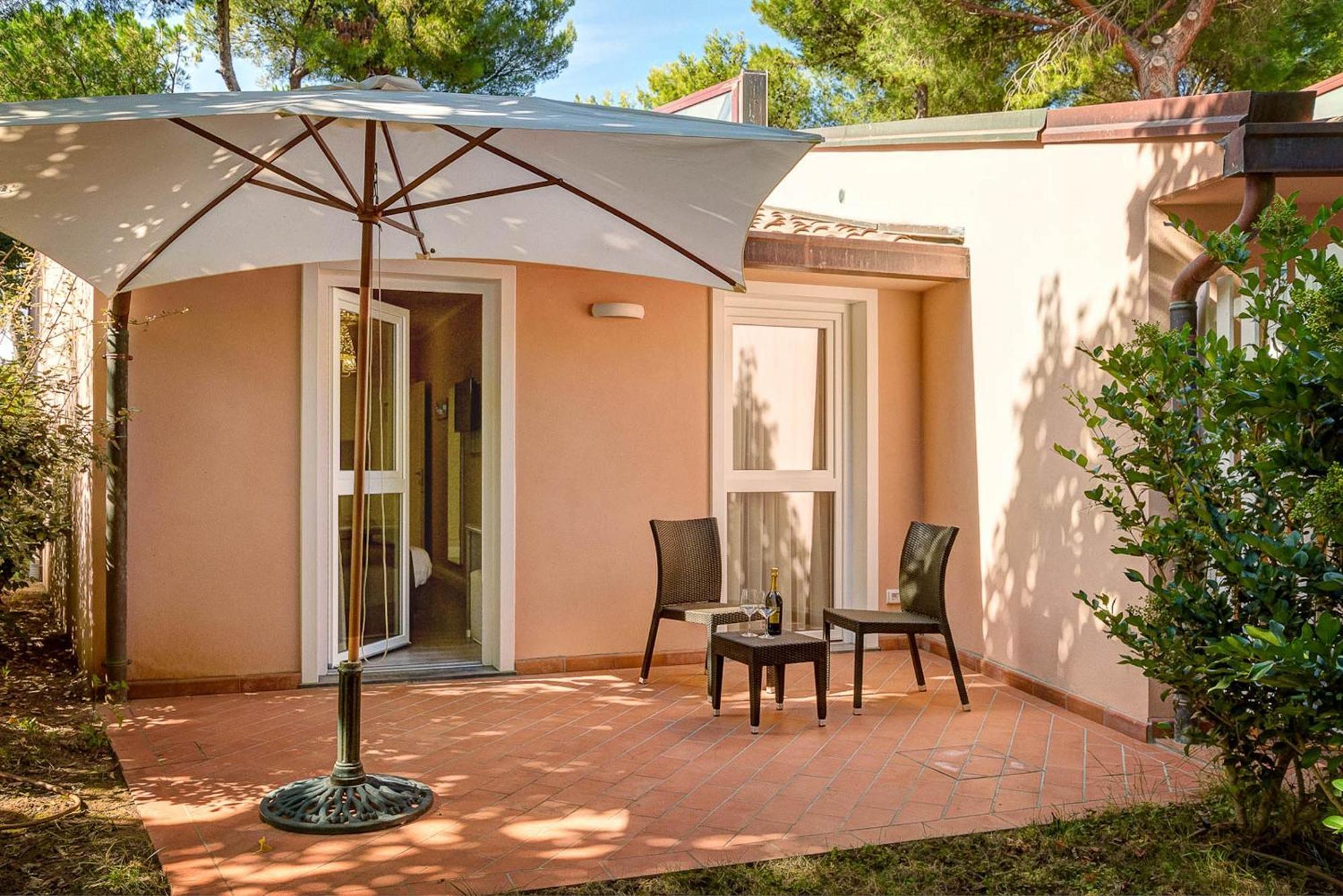 Riva Degli Etruschi Aparthotel